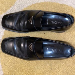 PRADA black slip-on dress shoes with box size 8.5